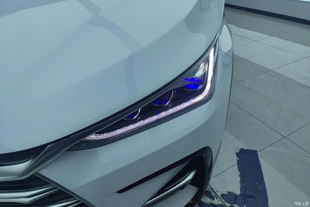 BYD Tang, 2022 все фото