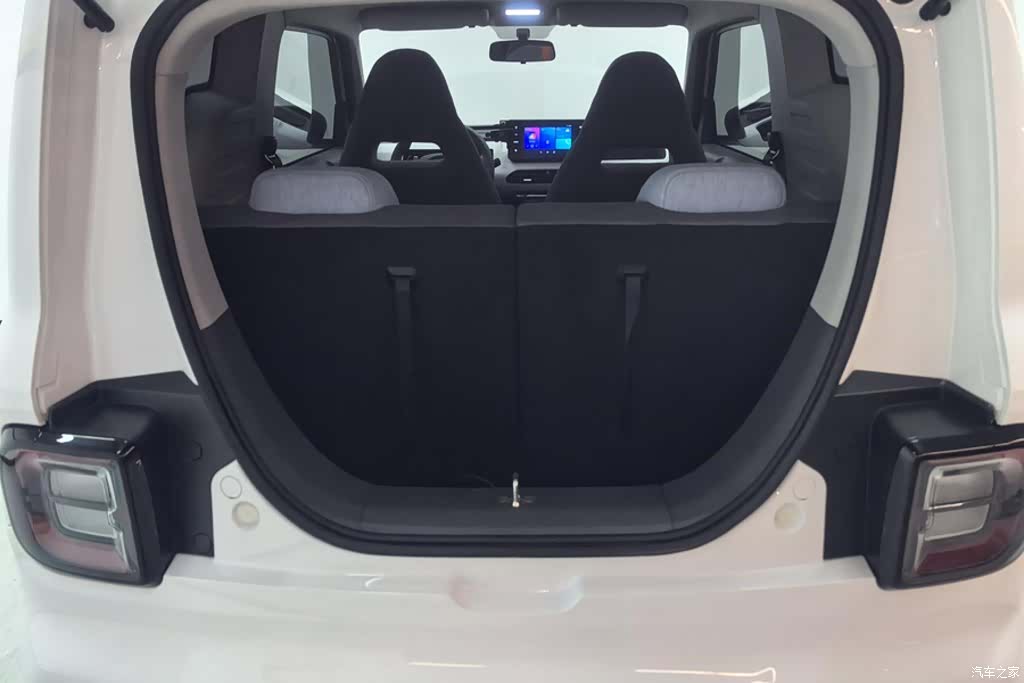Geely Panda, 2025 4