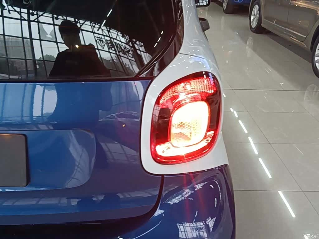 Smart Fortwo, 2019 24