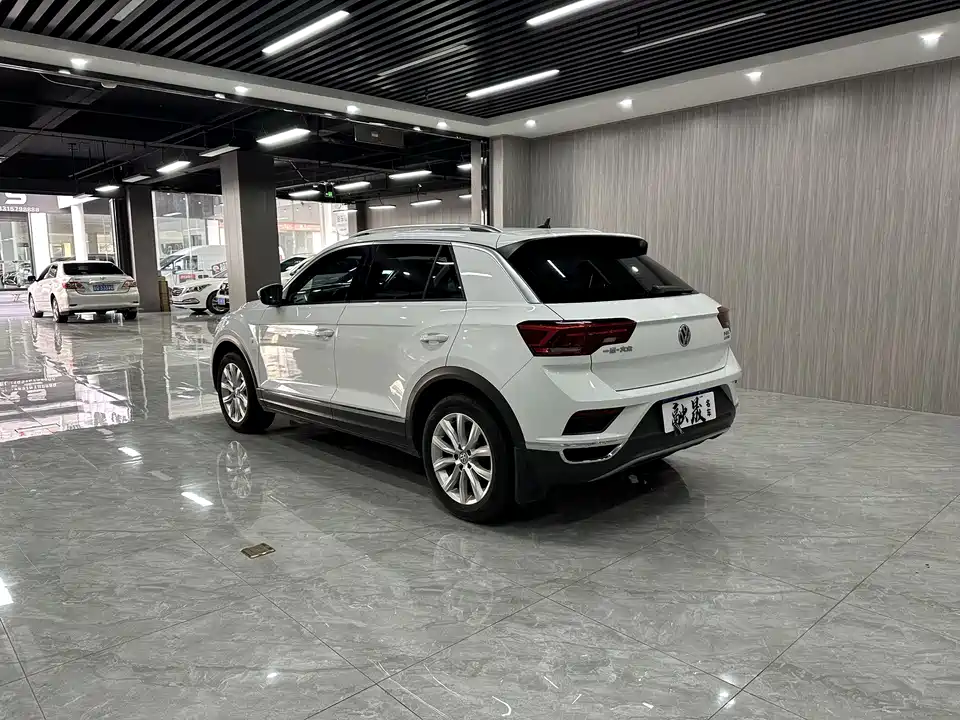 Volkswagen T-ROC exploring Songs