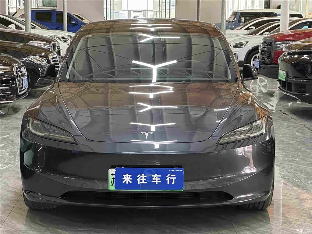 Tesla Model 3, 2025 2