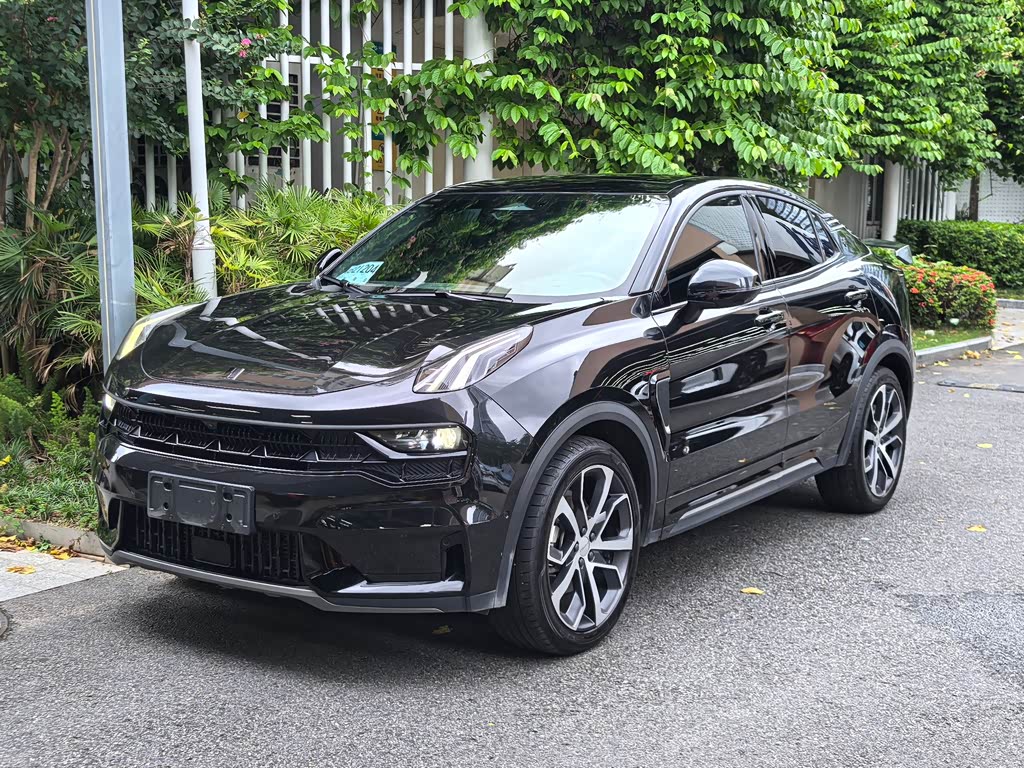 Lynk & Co 05