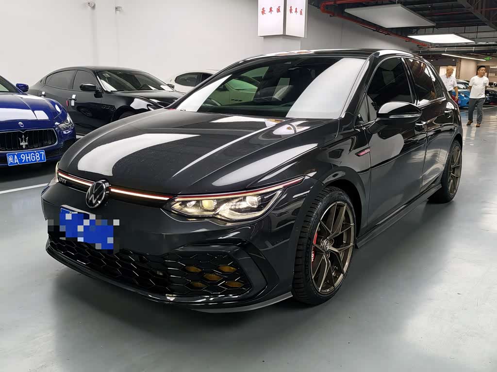 Volkswagen Golf GTI