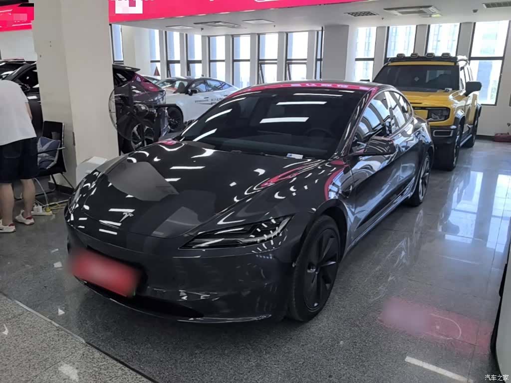 Tesla Model 3, 2024 1