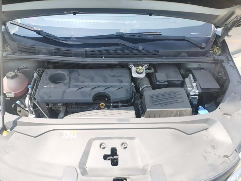 Geely Jiaji, 2022 10