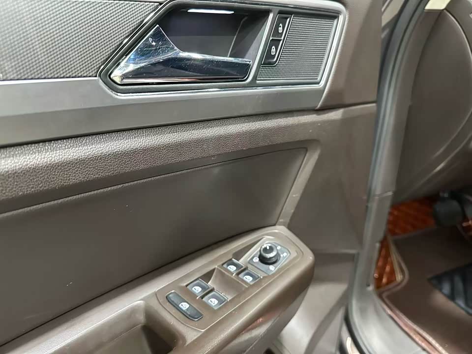 Volkswagen Tourang
