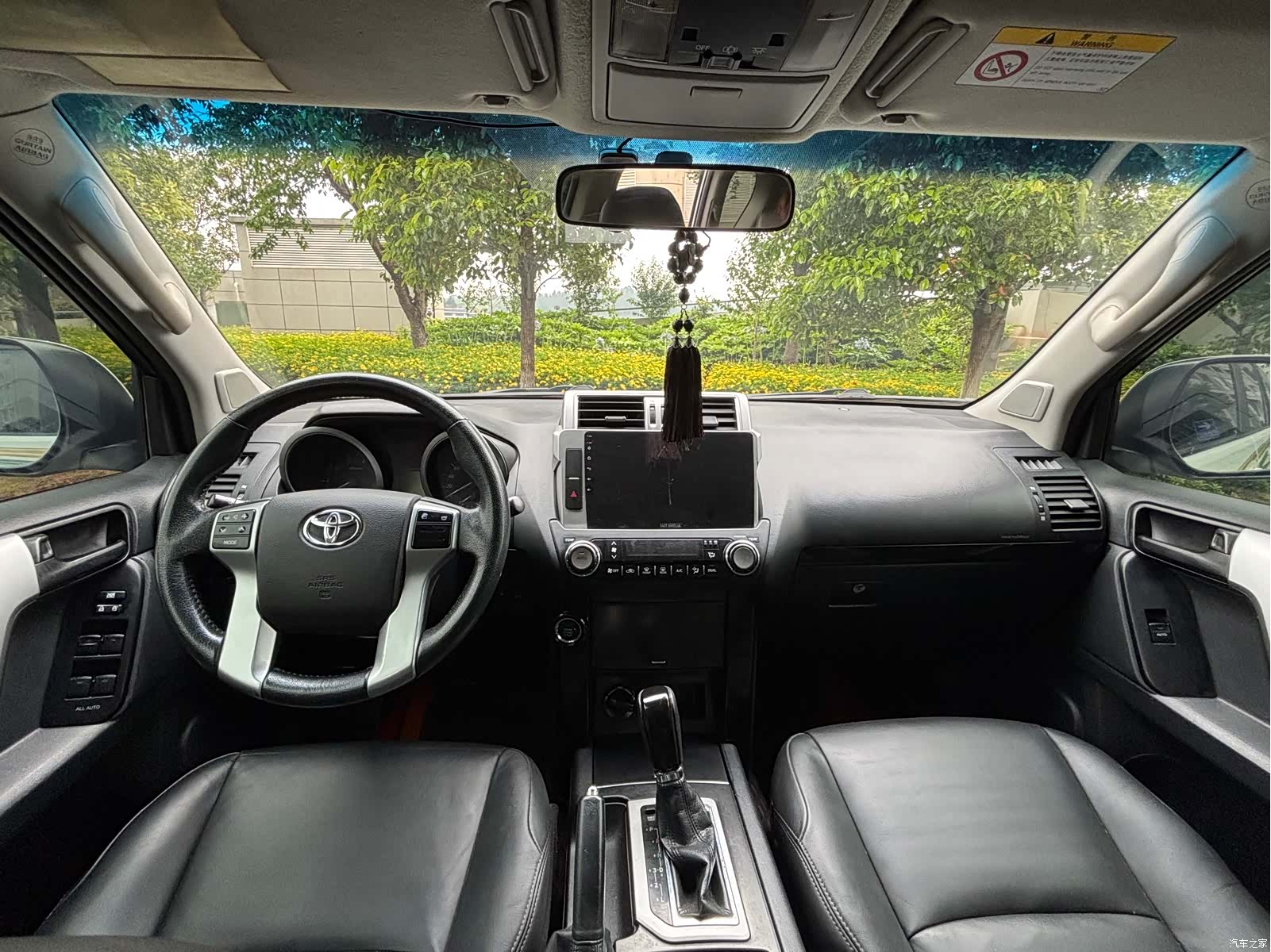 Toyota Prado, 2015 11