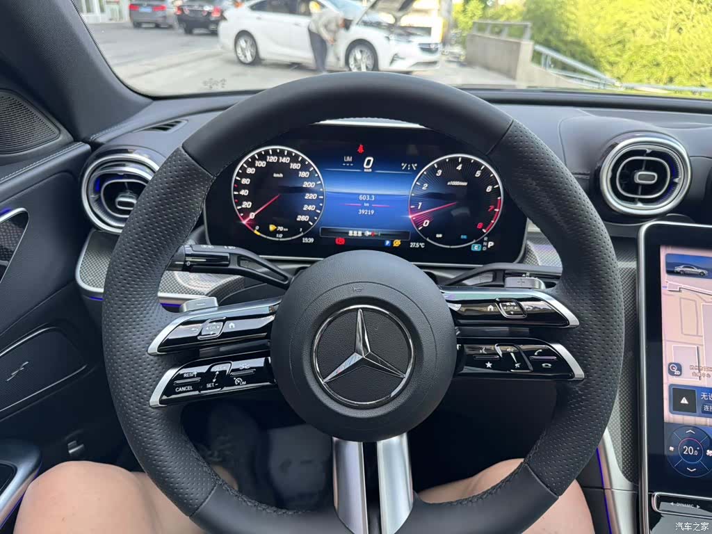 Mercedes-Benz C-Class, 2024 11