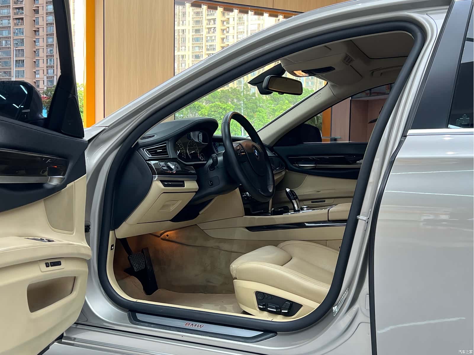 BMW 7 Series, 2012 15