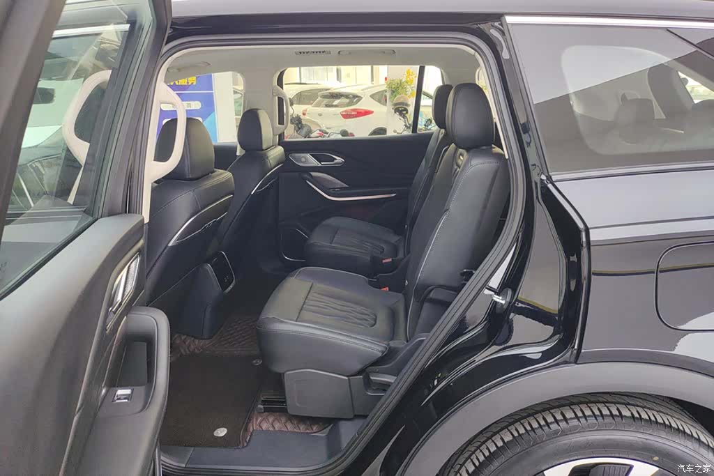 Hongqi HS7, 2024 11
