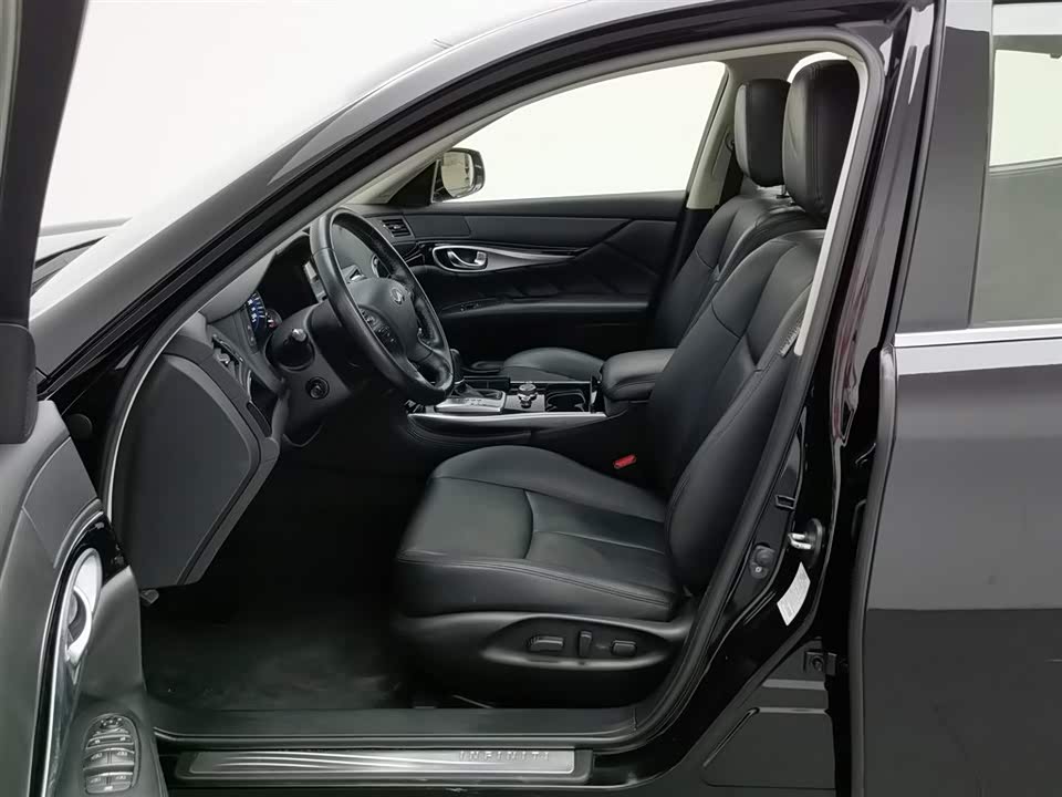 Infiniti Q70 Infiniti Q70