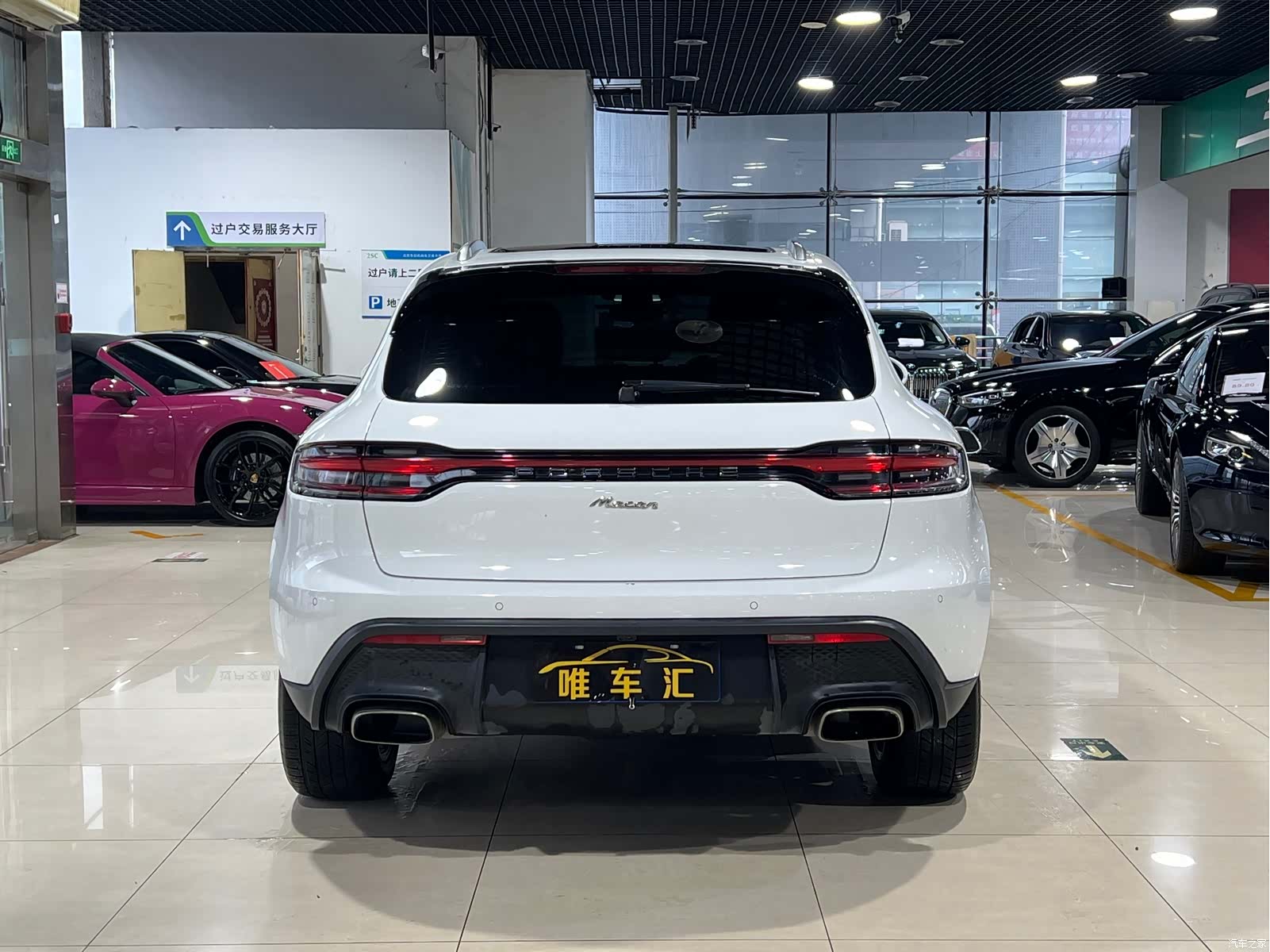 Porsche Macan, 2023 все фото