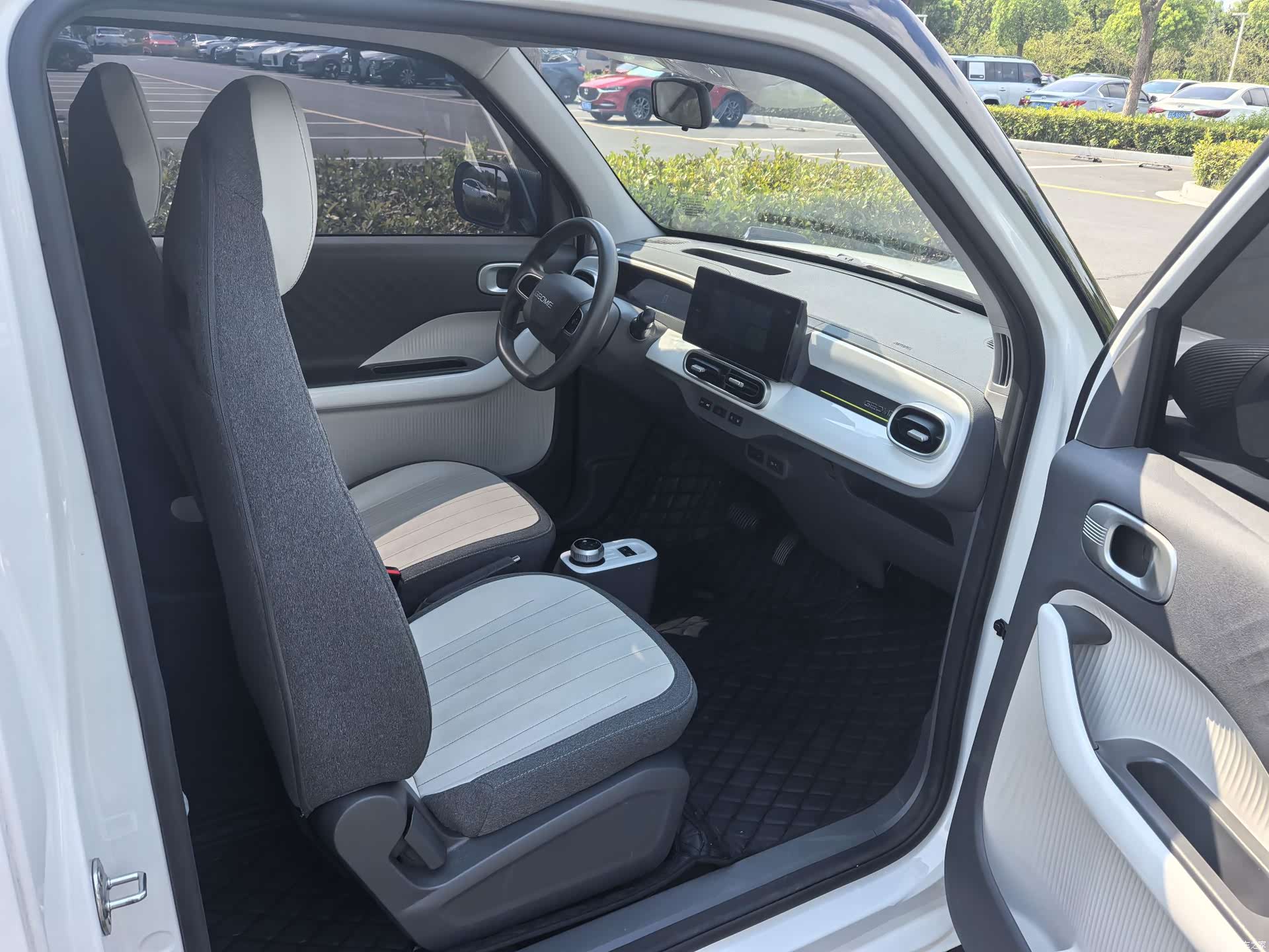 Geely Panda, 2025 9