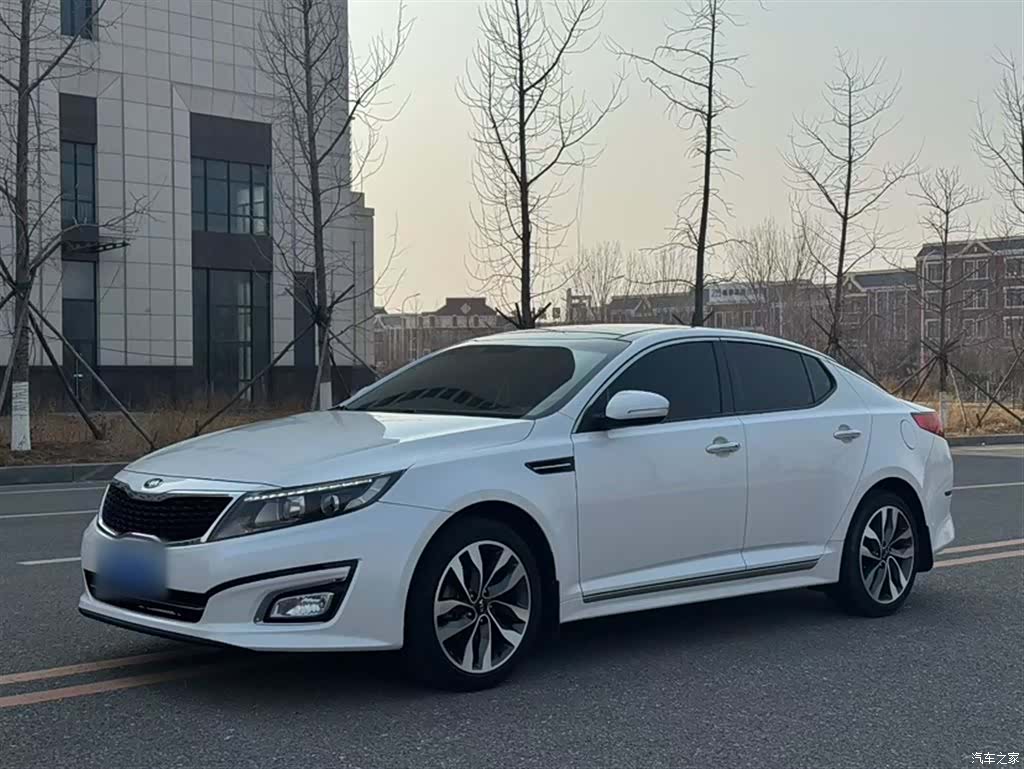 Kia K5, 2015 1
