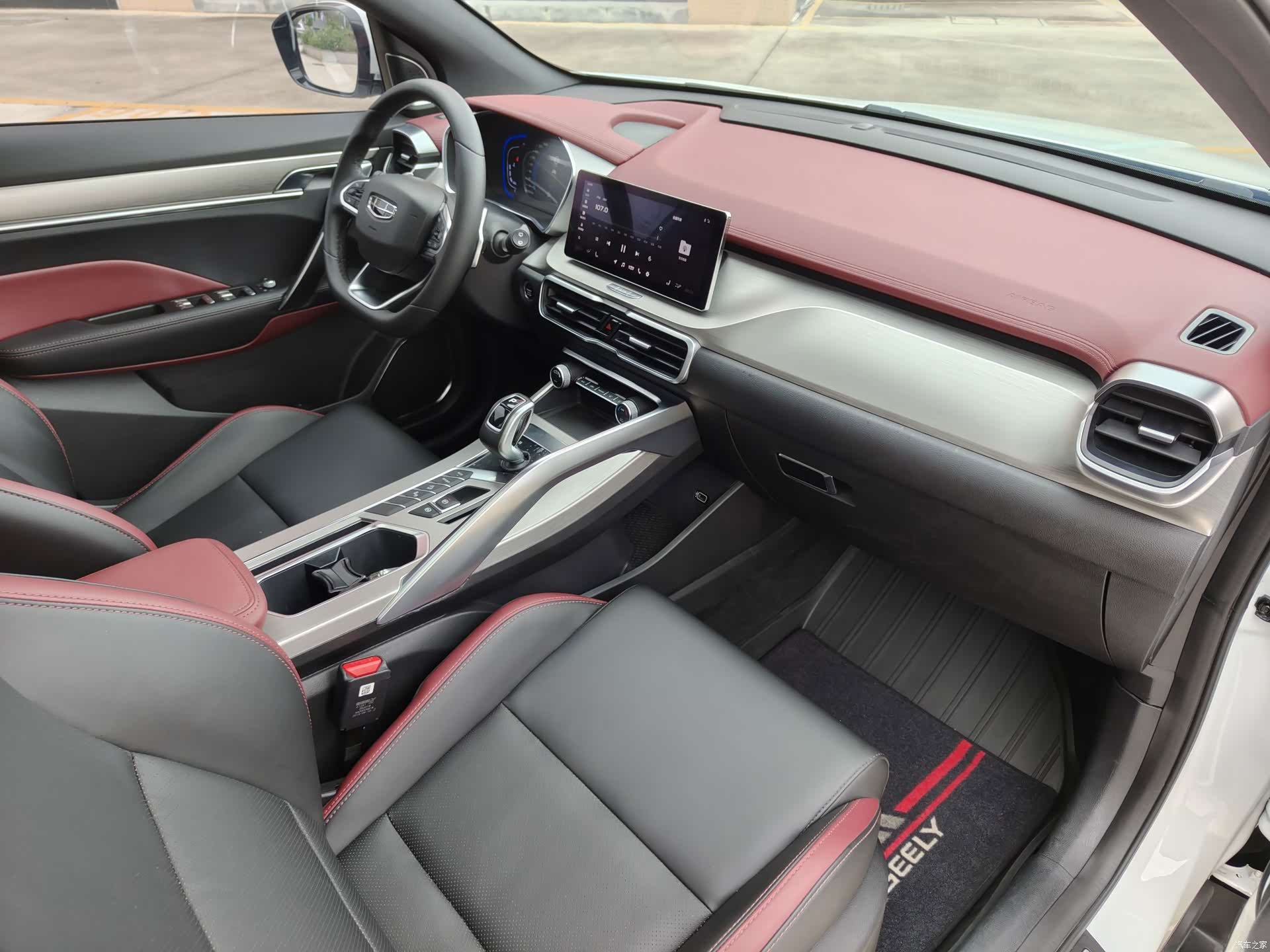 Geely Coolray, 2020 все фото