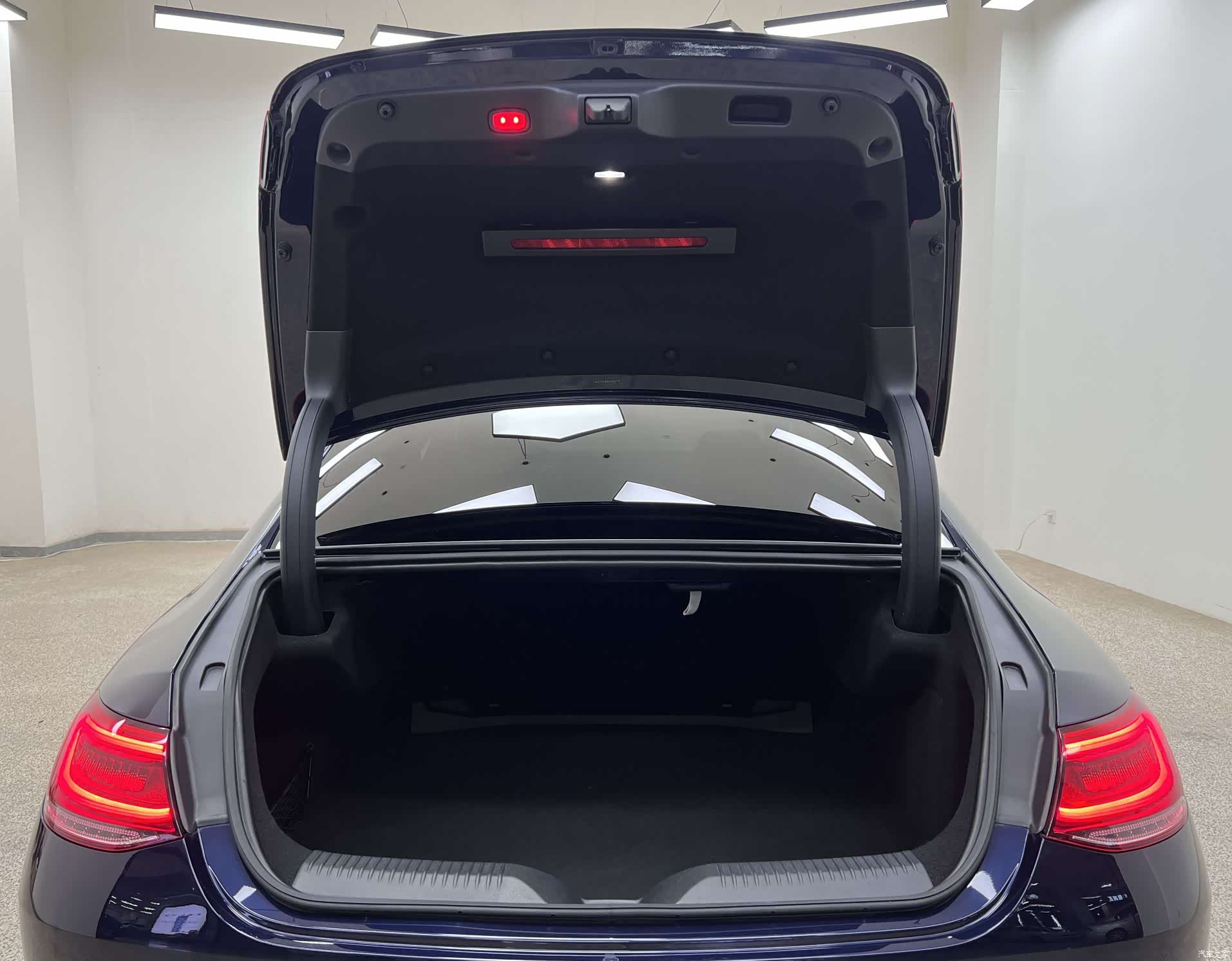 Mercedes-Benz CLS, 2019 32