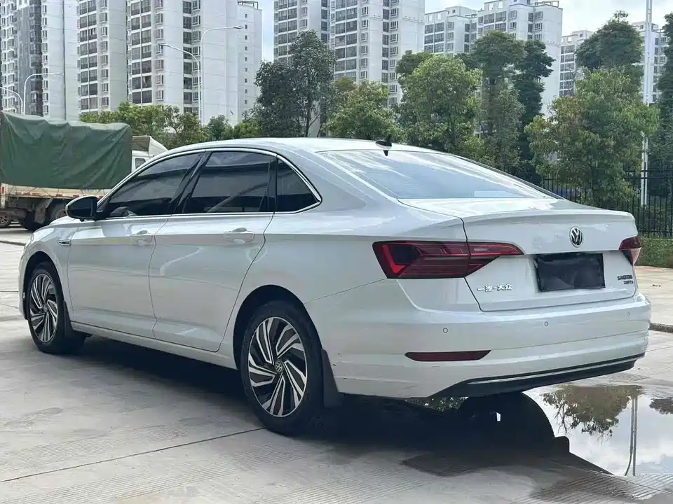 Volkswagen Sagitar