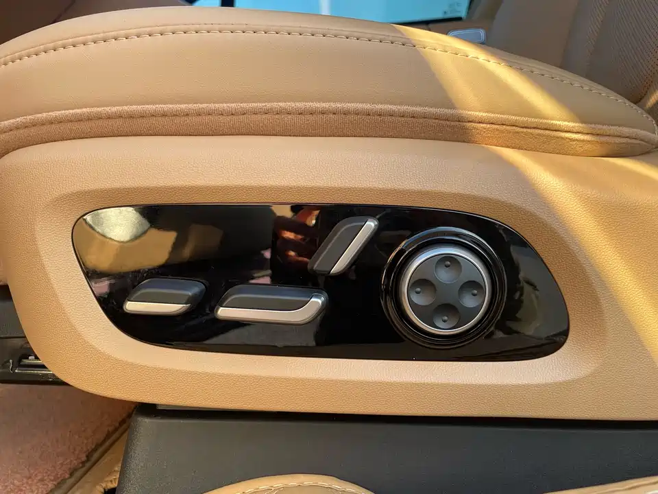 HarmonyOS Wisdom World R7