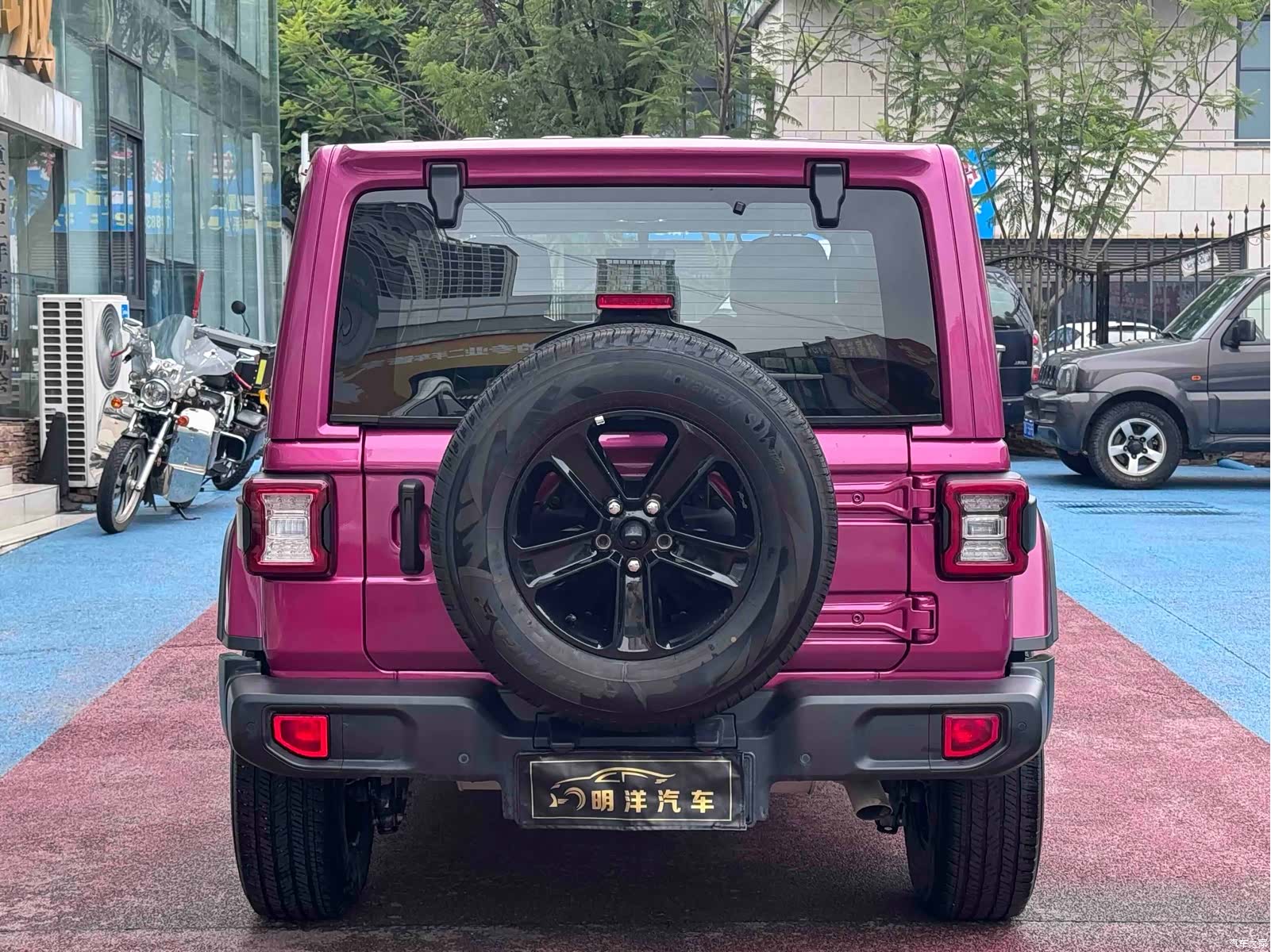 Jeep Wrangler, 2024 4