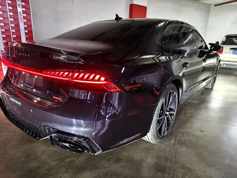 Audi A7L