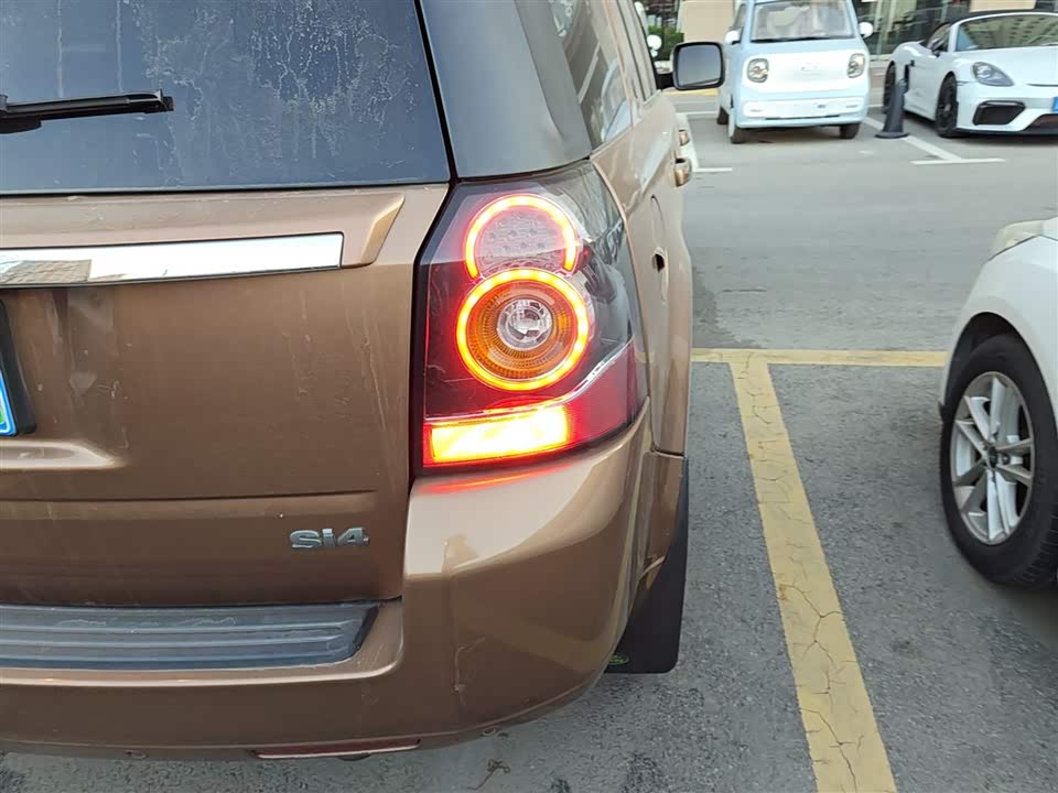 Land Rover Freelander 2