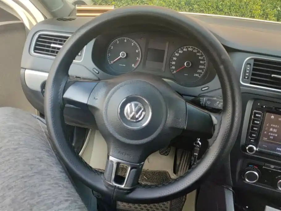 Volkswagen Sagitar