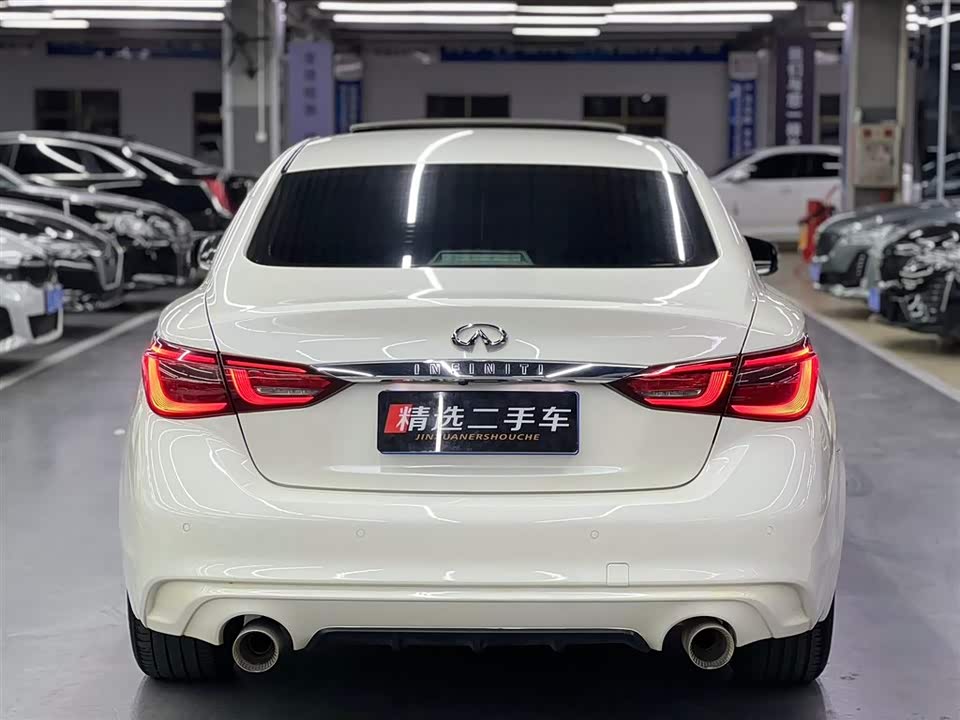 Infiniti Q50L