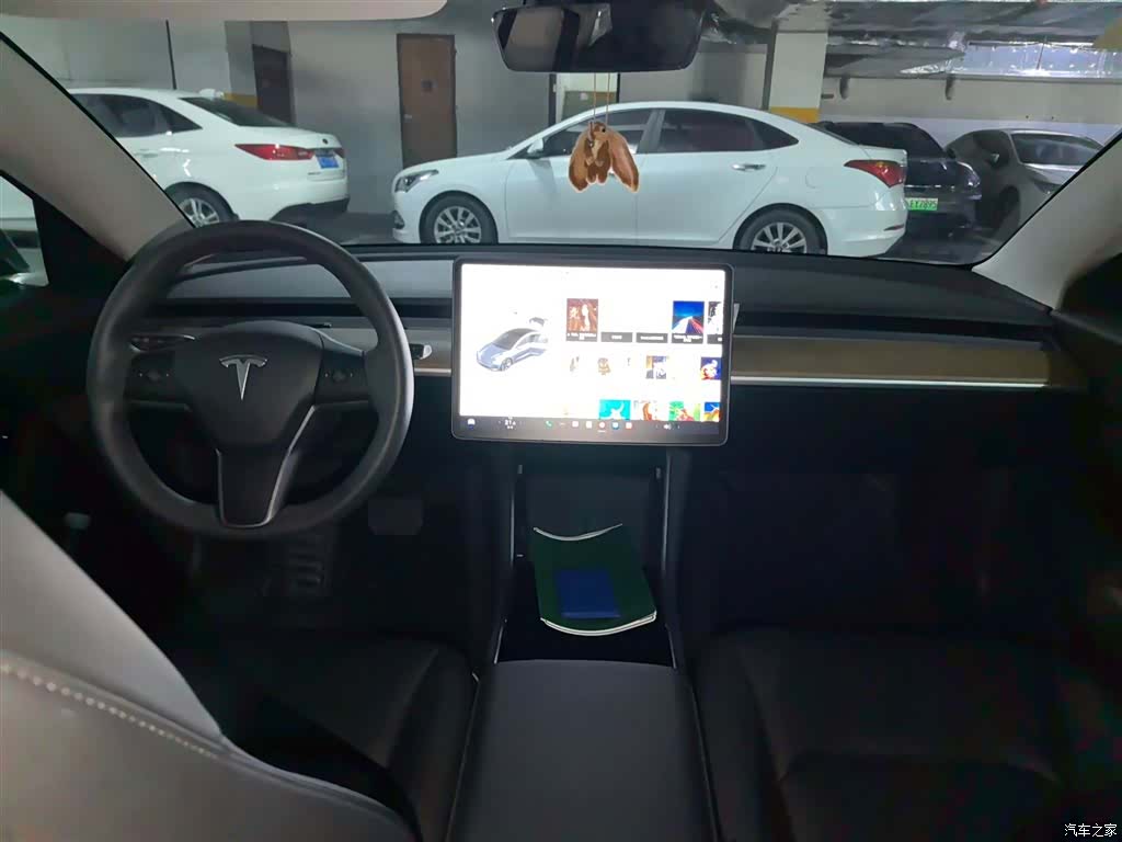 Tesla Model 3, 2020 13