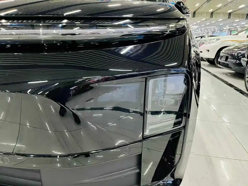 Li Auto Ideal L6