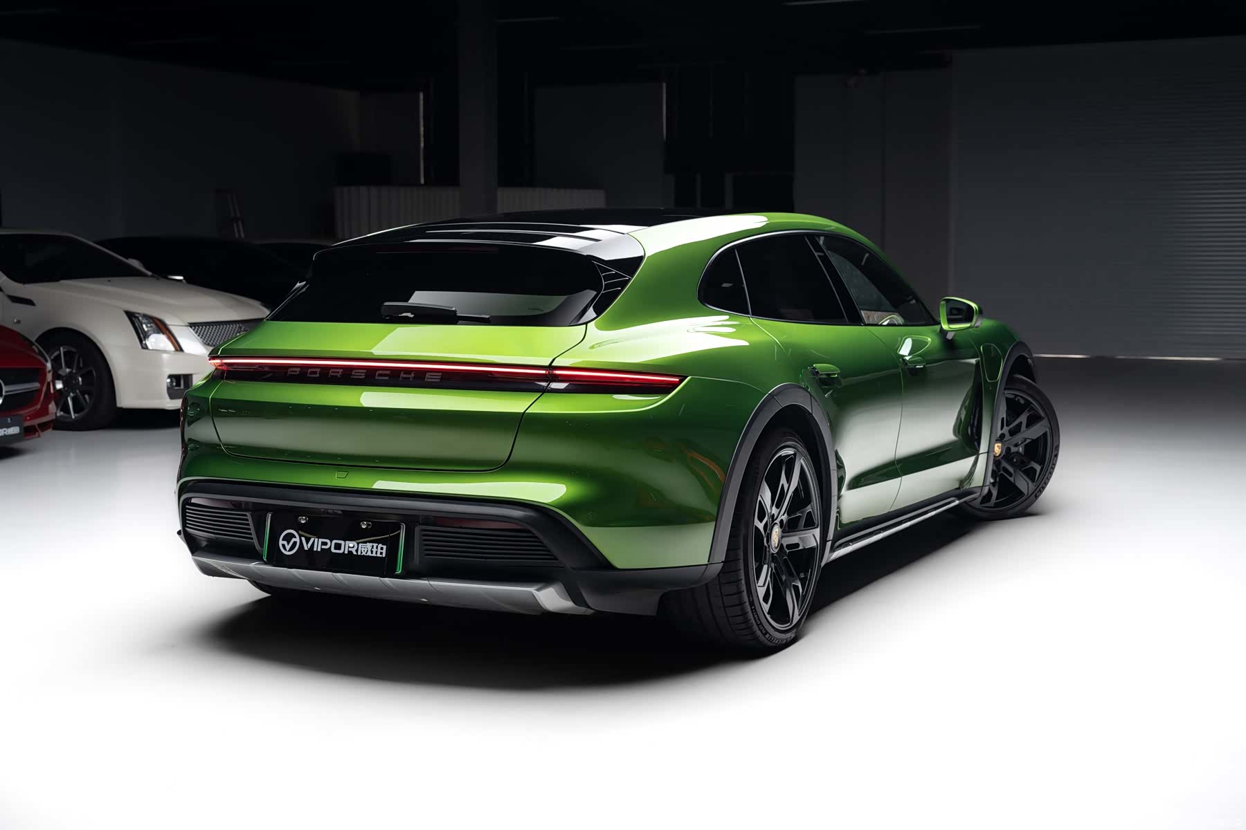 Porsche Taycan, 2023 3