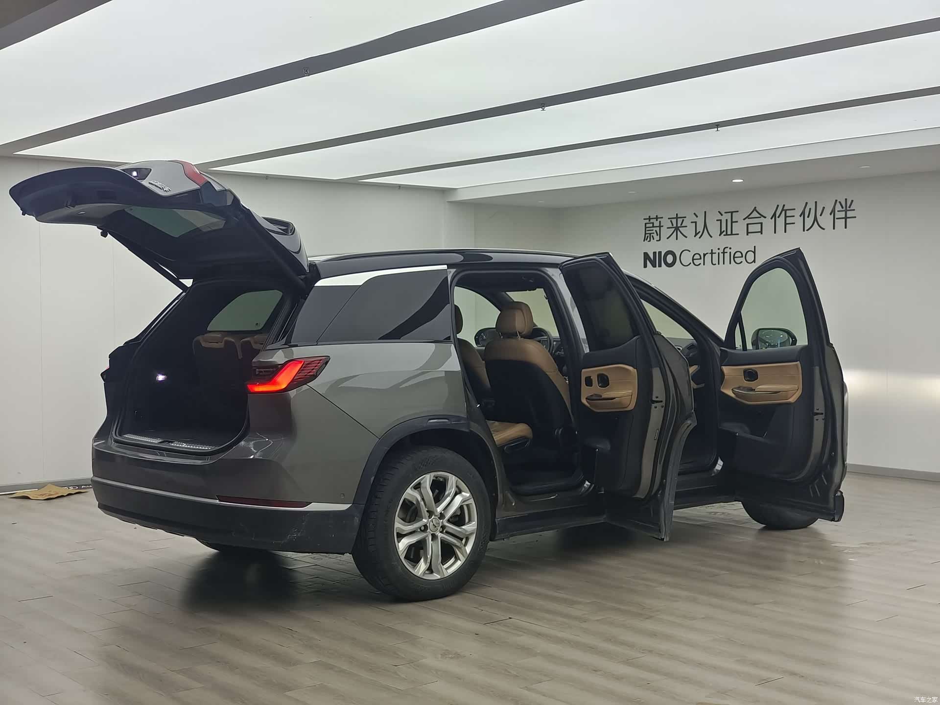 NIO ES8, 2021 10