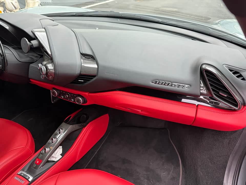 Ferrari 488