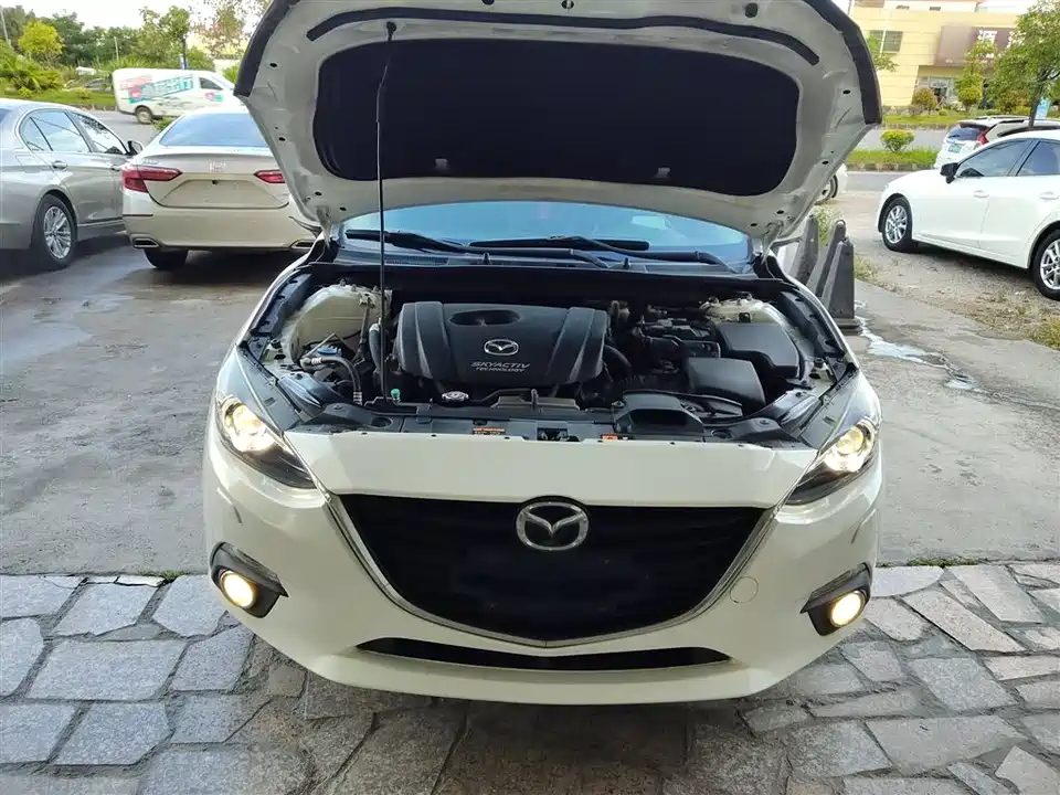 Mazda 3 Angkesaila