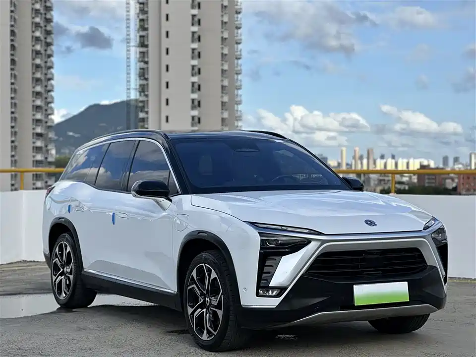 NIO ES8