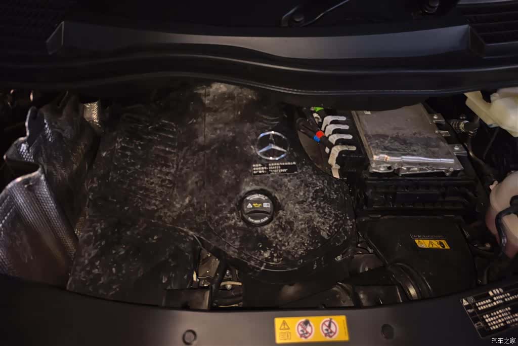 Mercedes-Benz V-Class, 2025 10