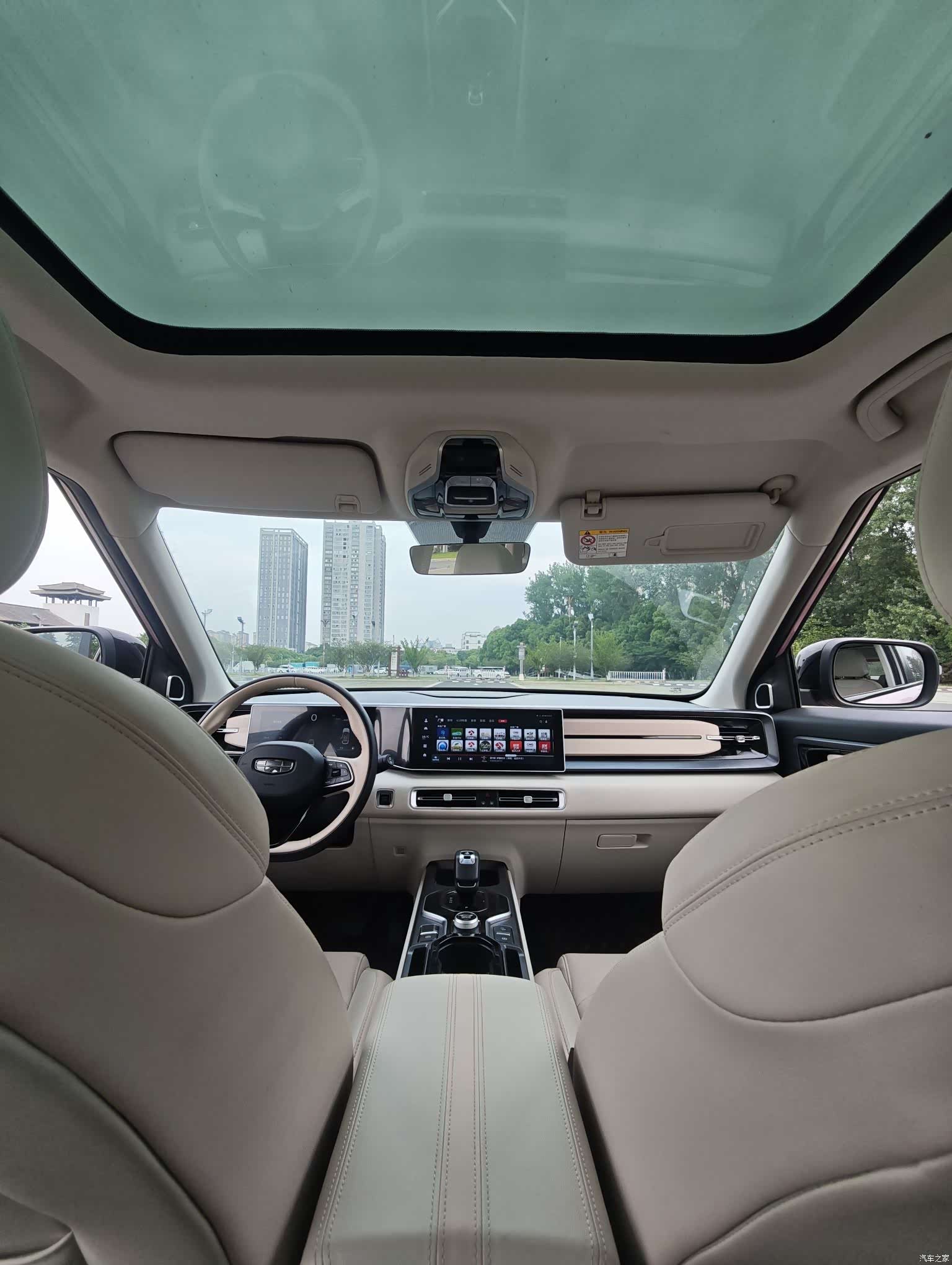 Geely Icon, 2023 12
