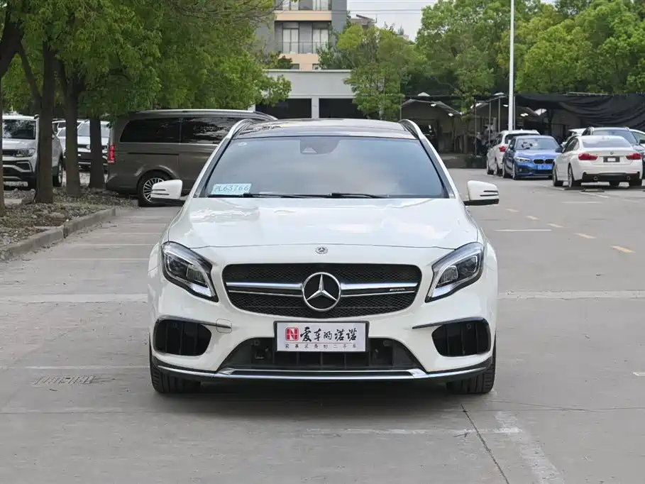 Mercedes-Benz GLA AMG
