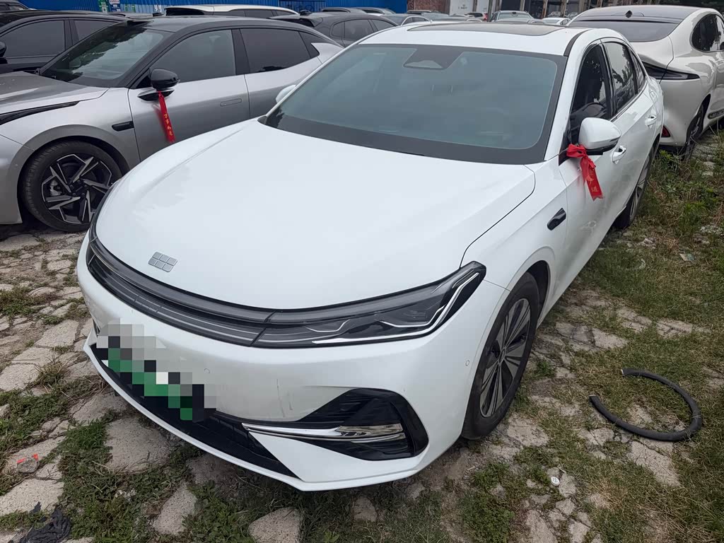 Geely Galaxy A7 EM