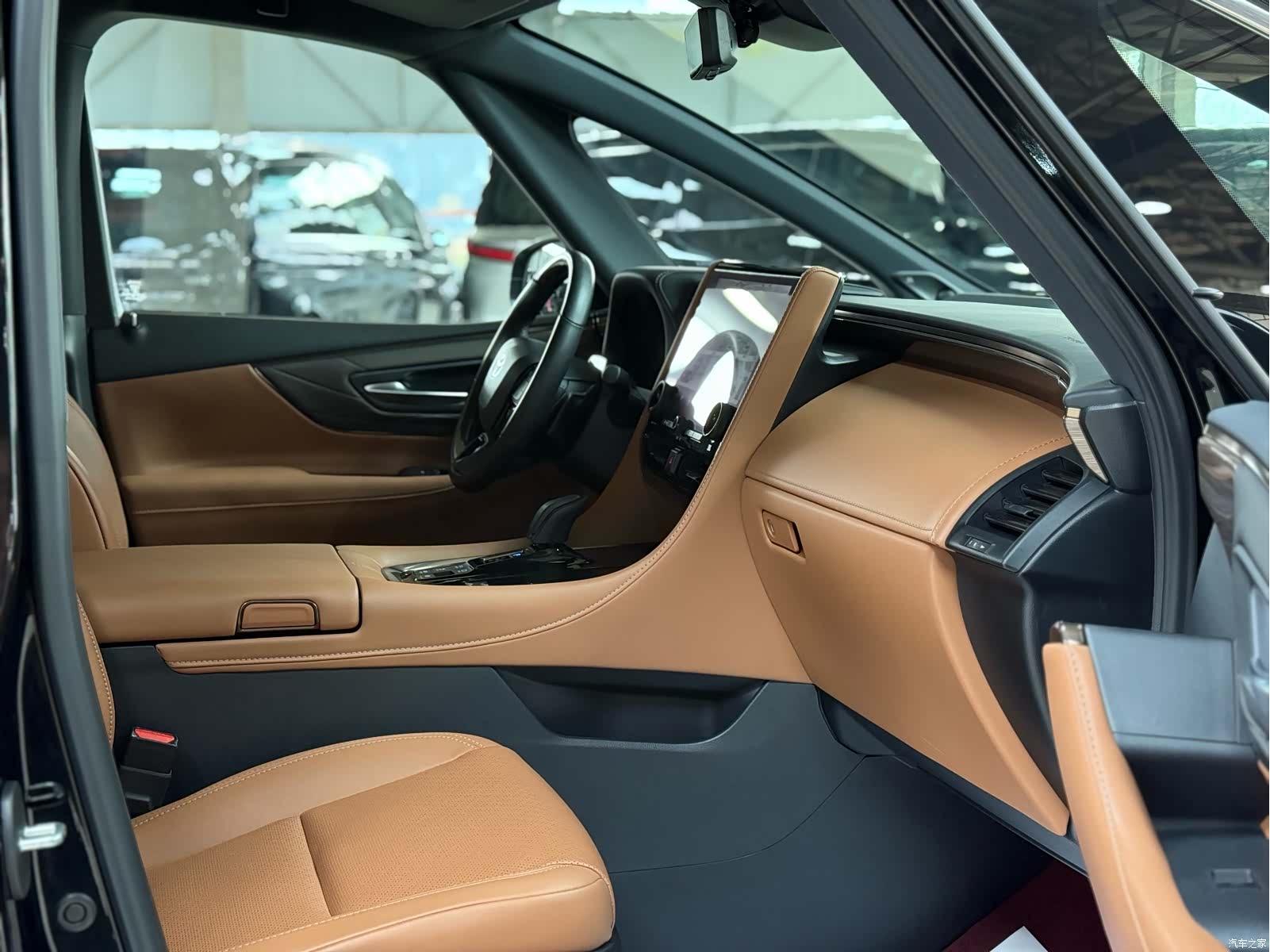 Toyota Alphard, 2023 20
