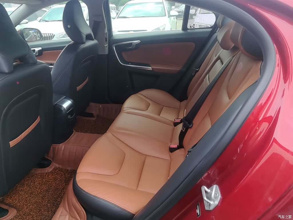 Volvo S60, 2015 17