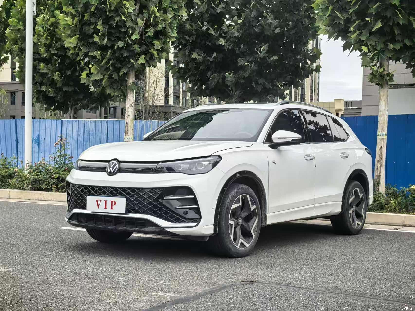 Volkswagen Tiguan L