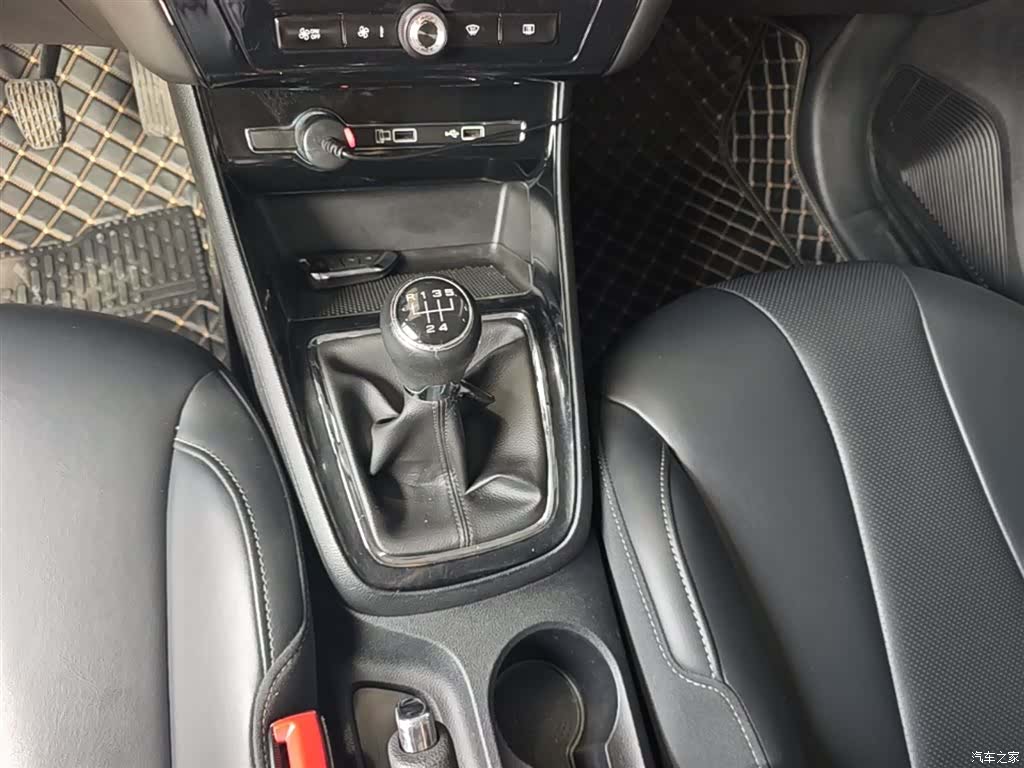 Roewe i5, 2019 14