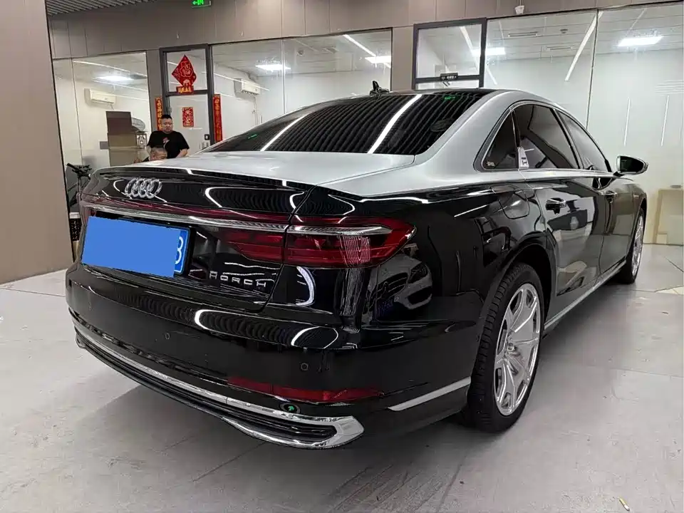 Audi A8