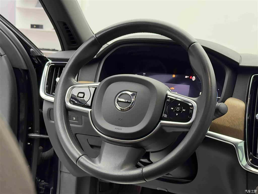 Volvo S90, 2022 11