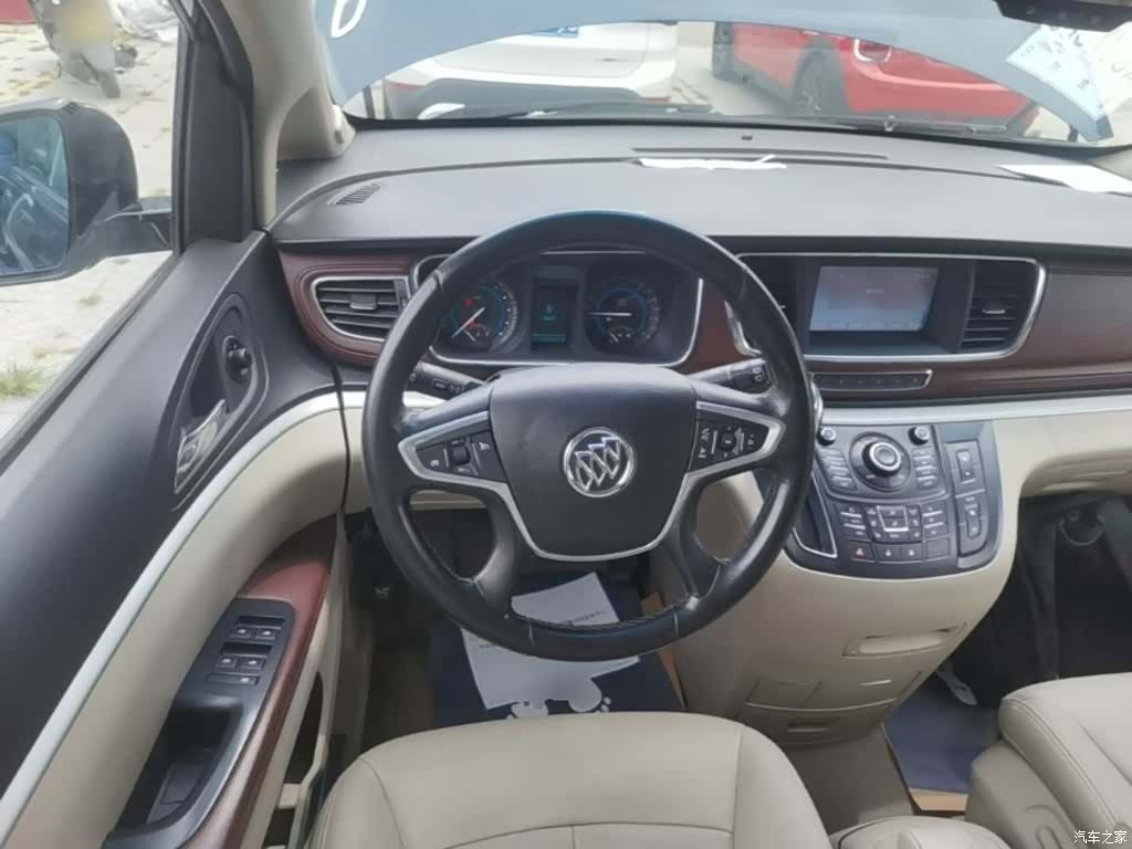 Buick GL8, 2017 11