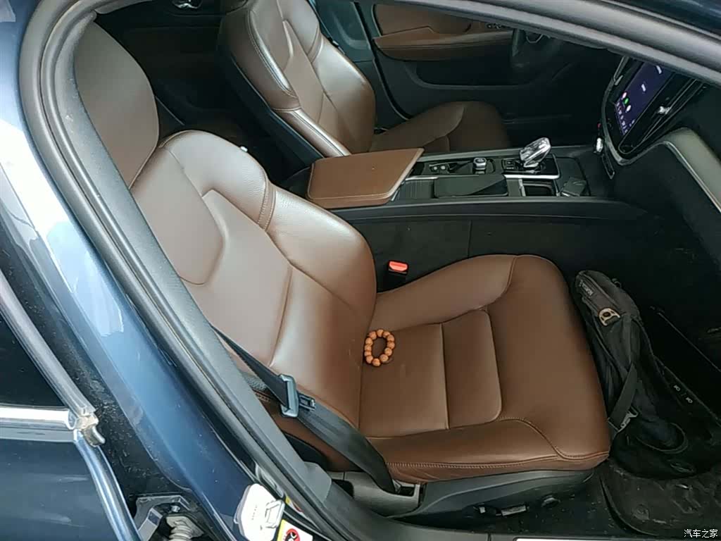 Volvo S60, 2023 25