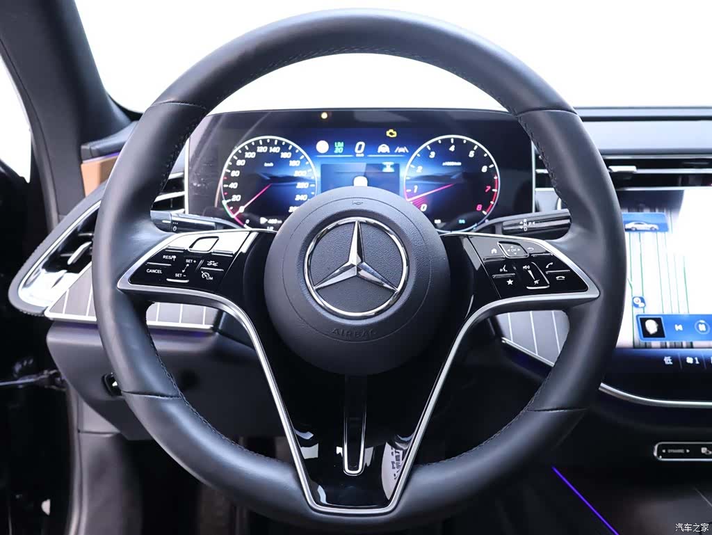 Mercedes-Benz E-Class, 2024 16