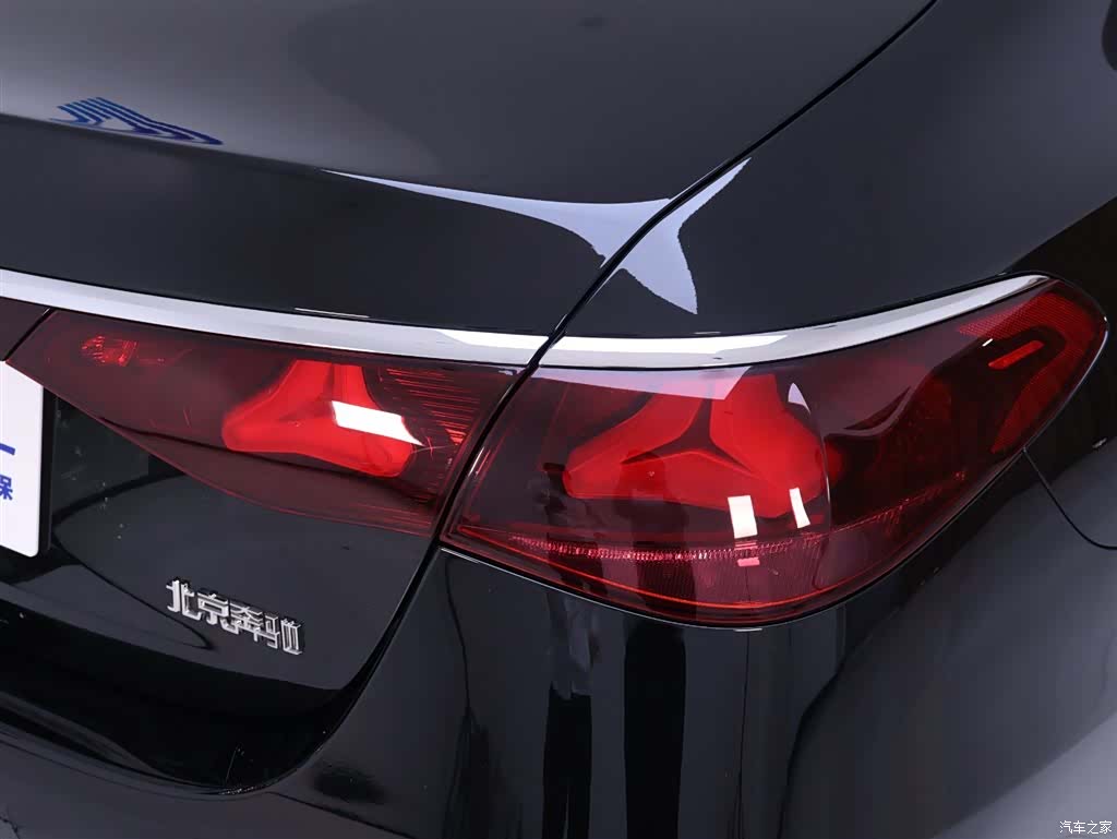 Mercedes-Benz E-Class, 2024 9
