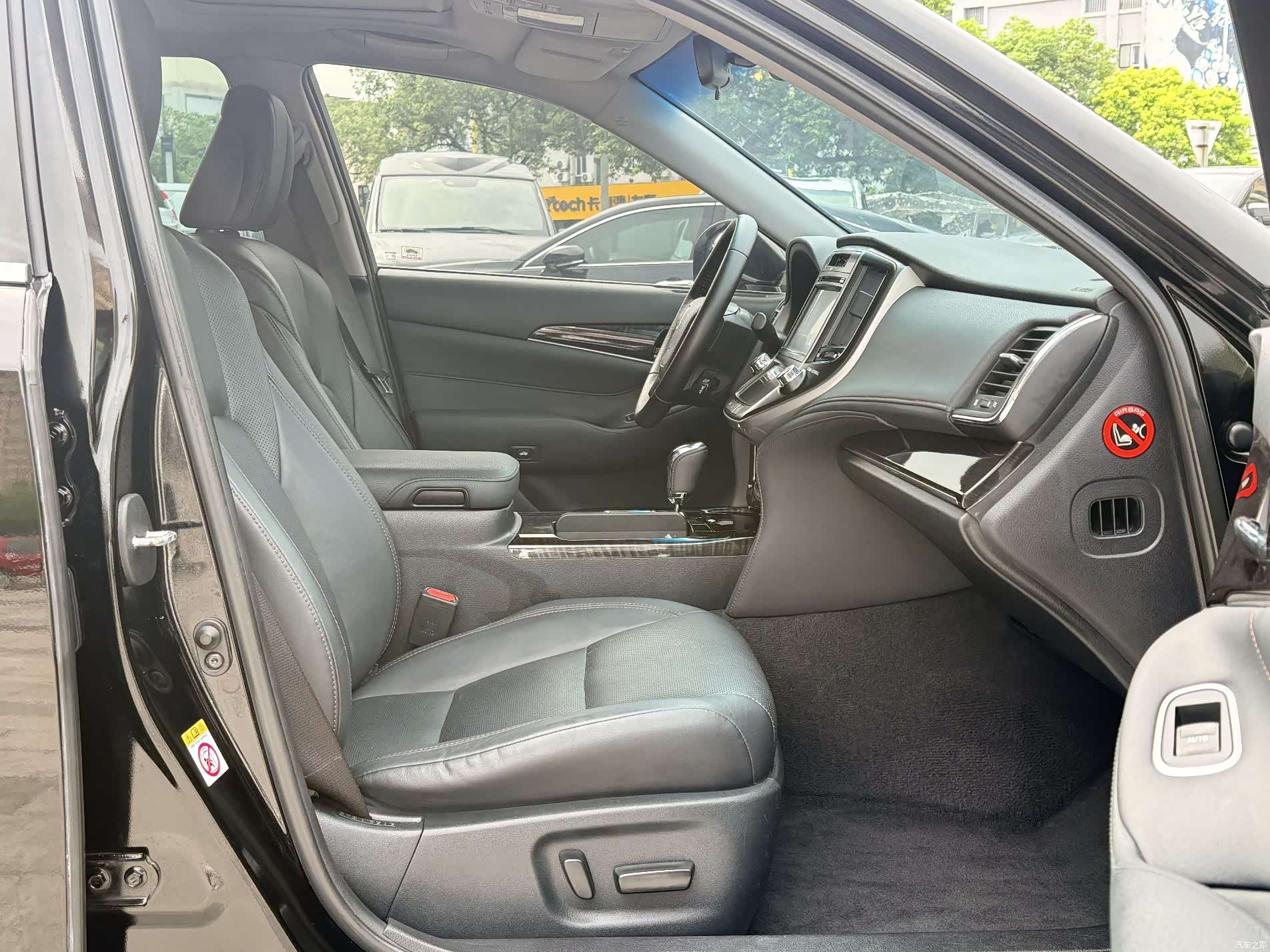 Toyota Crown, 2018 8