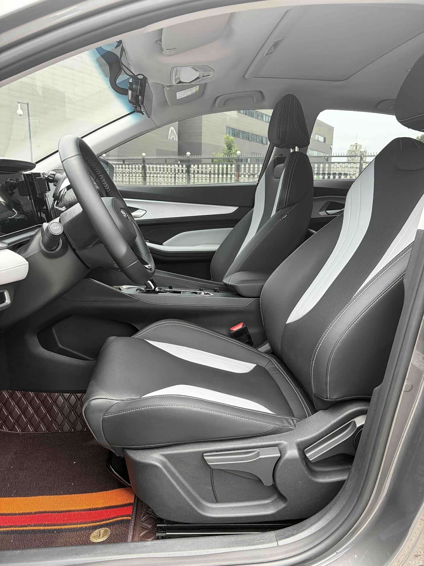 Geely Binray, 2024 4